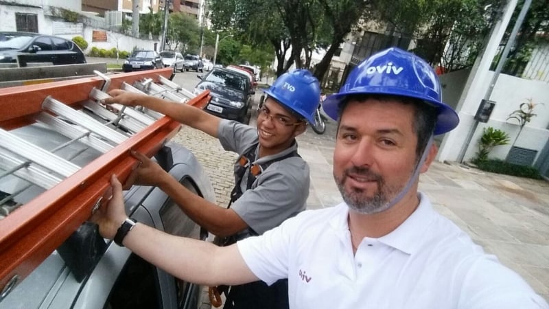 Samuel Gregolleto e o  técnico Guilherme Gonçalves Teixeira  