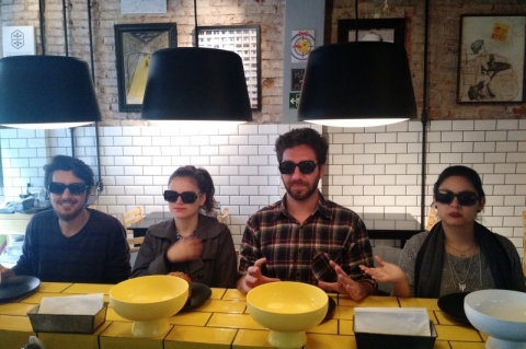 Momento de tens&atilde;o antes de apreciar o Ray's Burger