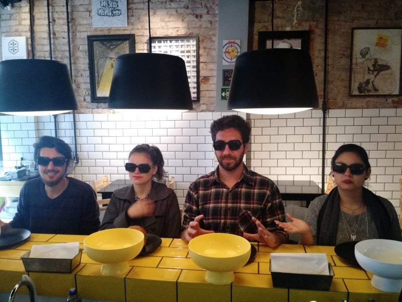 Momento de tens&atilde;o antes de apreciar o Ray's Burger Foto: Kam&atilde;o/Divulga&ccedil;&atilde;o/JC