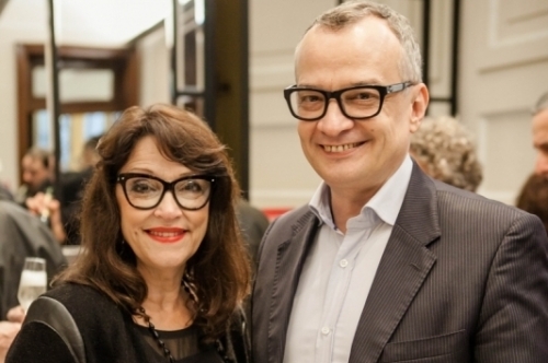 Vera Pellin e Carlos Trevi no lan&ccedil;amento do livro sobre os 15 anos do Santander Cultural

