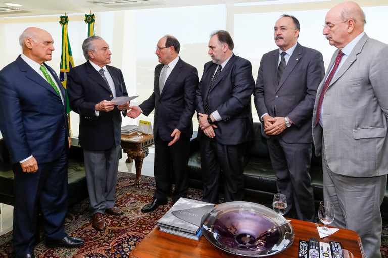 Sartori reuniu-se com o presidente interino para solicitar apoio na área de Segurança Pública