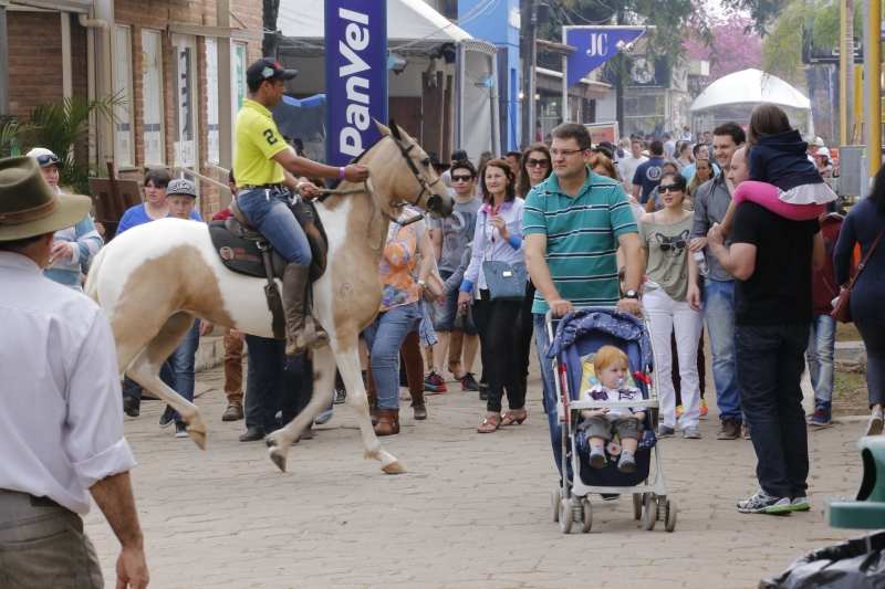 Ambiental mostra público no parque de Esteio