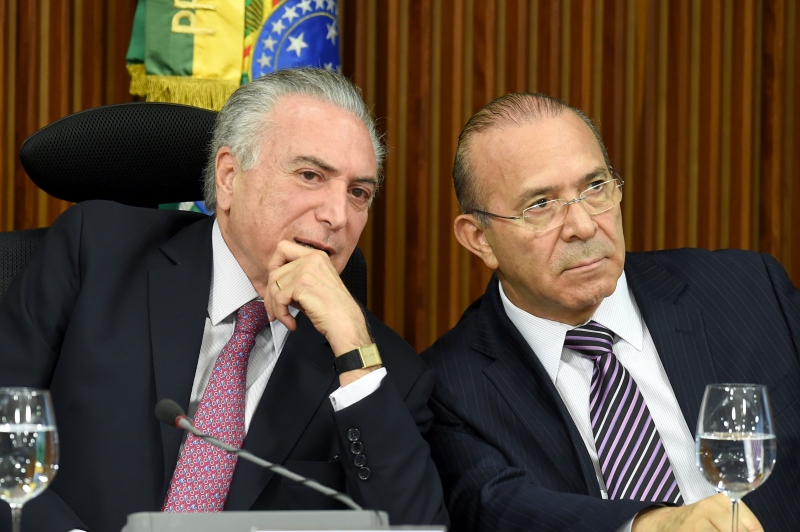 Padilha foi acusado pelo ex-chefe da AGU Fabio Medina Osório, demitido por Temer na sexta