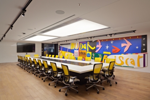 Espa�o possui 140 salas de reuni�o