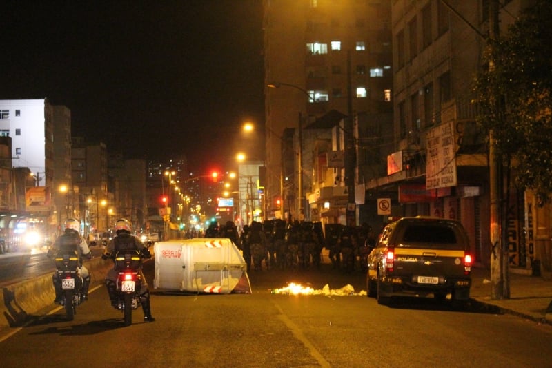 Avenida João Pessoa é palco de maior tensão