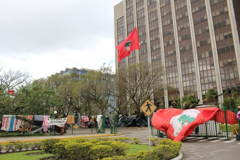 Trabalhadores estavam acampados no local desde segunda-feira