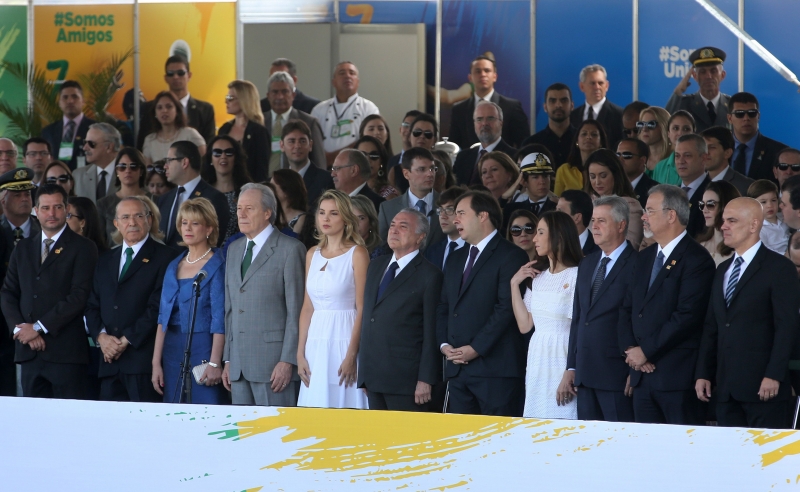 Presidente Michel Temer e a primeira-dama Marcela Temer assistem desfile em Brasília 