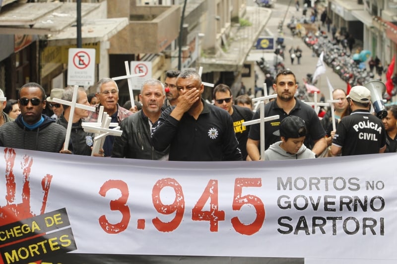 Servidores da Segurança lembraram das quase 4 mil vítimas da violência desde  janeiro de 2015