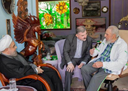 Rouhani (à esquerda) teve encontro com Fidel Castro (à direita) na segunda-feira