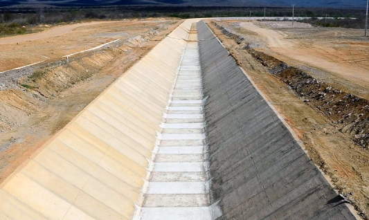 Construtora Mendes Júnior abandonou construção de estruturas de canalização da água