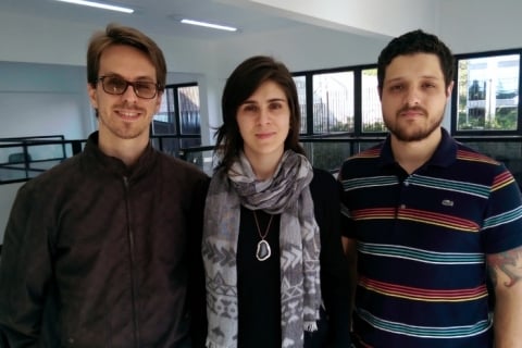 Marcos Berghahn (esq.) &eacute; o criador da plataforma e s&oacute;cio de Tha&iacute;s Serafini e Gustavo Zanette