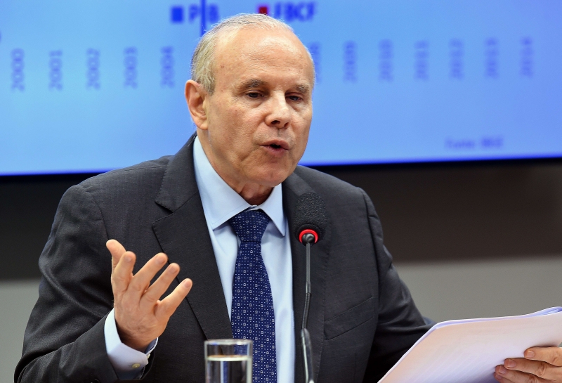 Ex-ministro da Fazenda Guido Mantega é acusado de improbidade administrativa