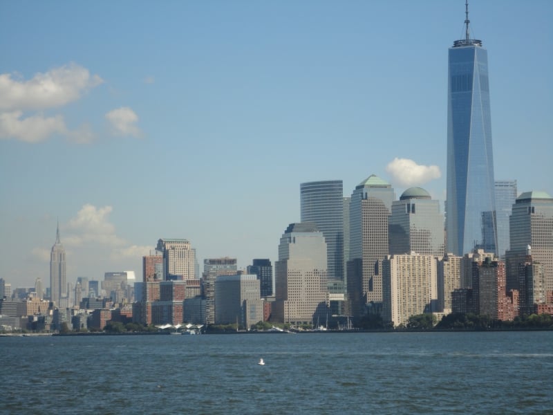 One World Trade Center foi erguido no local das torres gêmeas e se destaca pelos seus 104 andares 