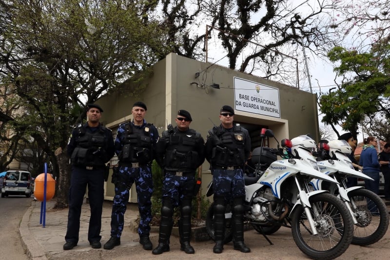 Cerca de 10 guardas permanecerão no local durante 24h ao dia