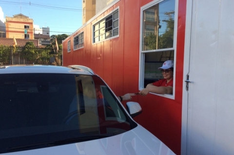 Cliente escolhe produtos pela internet e s� retira no local