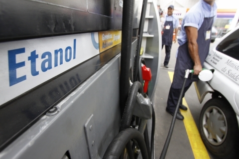 Itamaraty aprova importação de 187 milhões de litros de etanol dos EUA