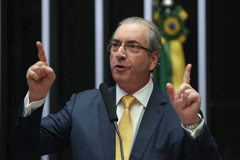 Acusado de corrupção, Cunha diz que não fala sobre processos