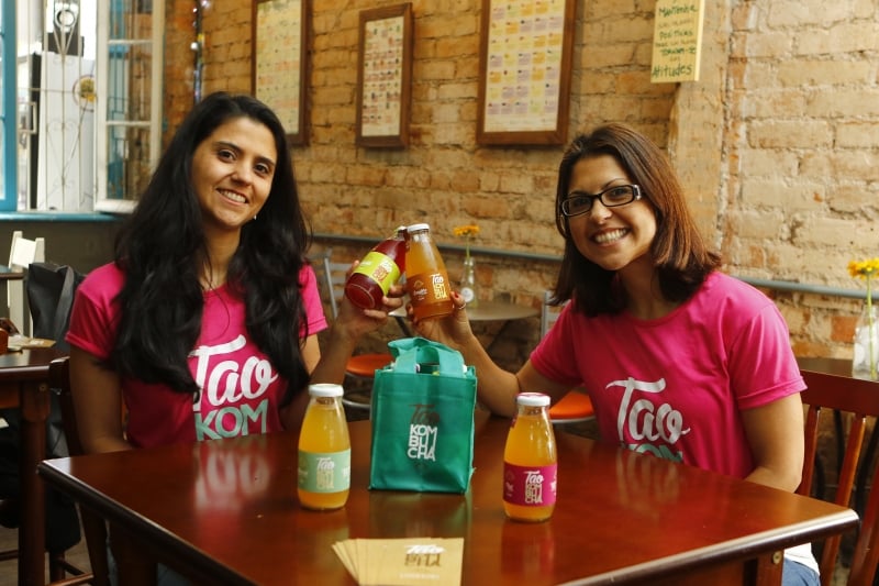 Quel Abegg e Heidi Abegg s&atilde;o irm&atilde;s e s&oacute;cias na Tao Kombucha  Foto: FREDY VIEIRA/JC