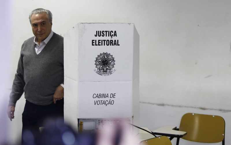 Michel Temer vota três horas antes do previsto em São Paulo