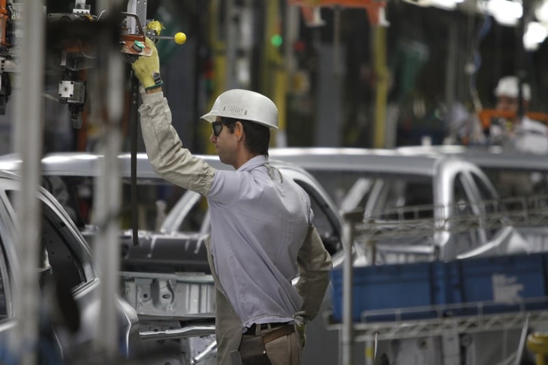 A entidade diz estar "atenta e preocupada" com o risco de falta de semicondutores à produção de automóveis
