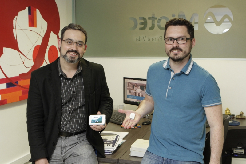 Arrial (esquerda) e o sócio Fabiano Ergoni explicam o salto da tecnologia após o Tecnova RS