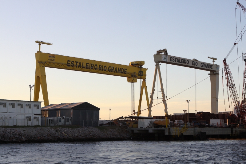 Demissão de 3,2 mil trabalhadores anunciada semana passada ameaça o polo naval em Rio Grande