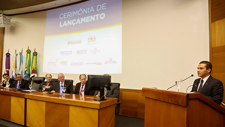 Ministro participou do lançamento do Programa Brasil Mais Produtivo no Estado