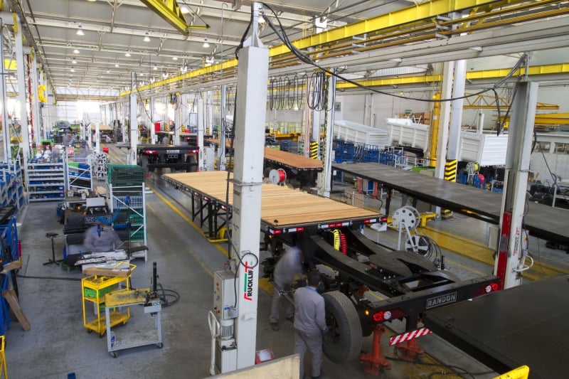 PMI industrial do Brasil sobe a 46,9 pontos em fevereiro, revela Markit