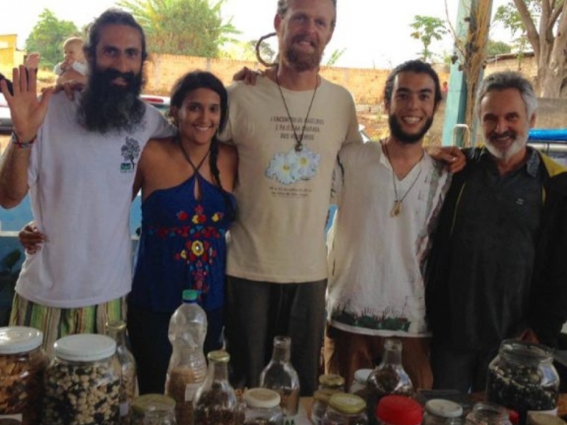 Da esquerda para a direita, Sat Nam, Laryssa, Diniz, Yuji e Veiga