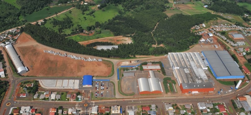 Al&eacute;m da f&aacute;brica em S&atilde;o Louren&ccedil;o do Oeste (SC), grupo possui unidades em outros estados brasileiros