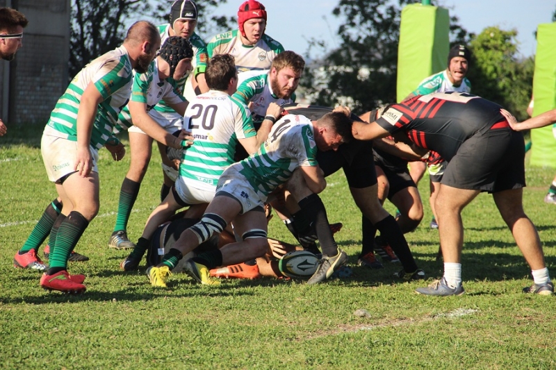 Os Farrapos encaram os catarinenses do Desterro pelo Super 8