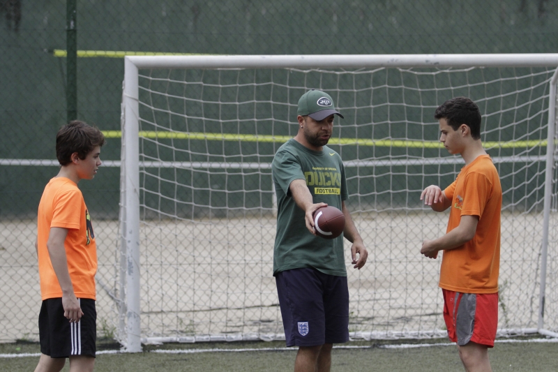 As aulas s&atilde;o para pessoas dos 9 aos 17 anos
 