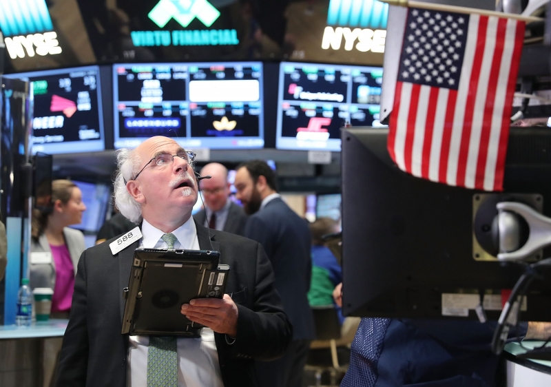 O índice Dow Jones fechou em baixa de 0,32%, aos 26.341,02 pontos