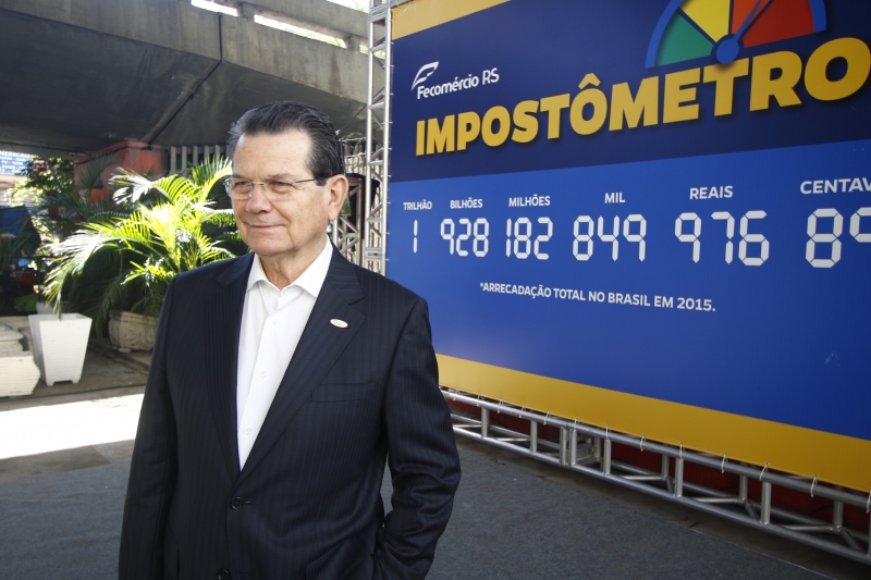 Luiz Carlos Bohn oficializou lançamento do Impostômetro do Sistema Fecomércio-RS