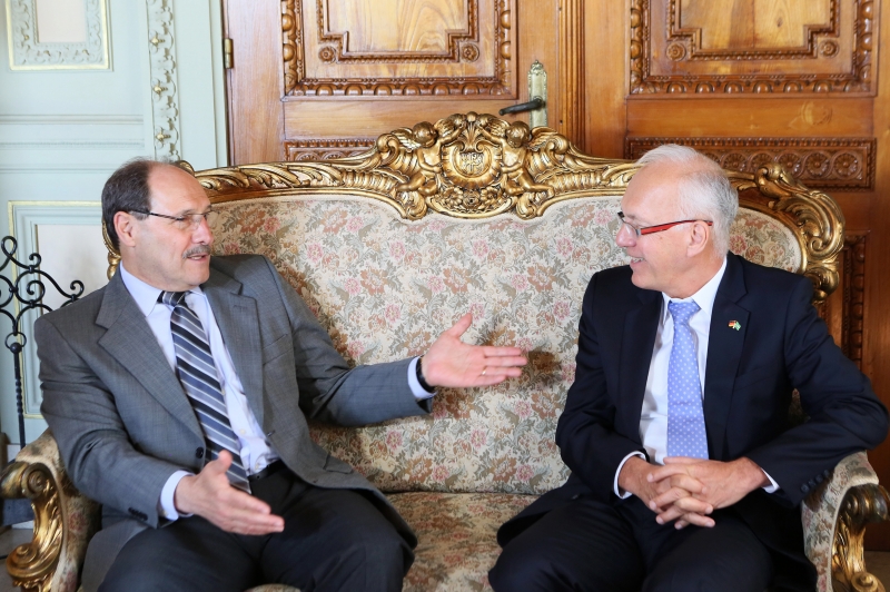 Embaixador alemão  Georg Witschel se reúne com Sartori e projeta participação do país em encontro 
