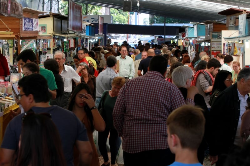 Câmara Rio-Grandense do Livro estima que 800 mil pessoas já passaram pela feira