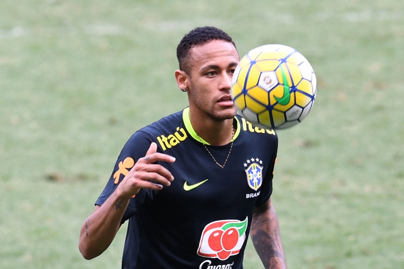 Clube francês espera dar uma solução rápida à transferência de Neymar