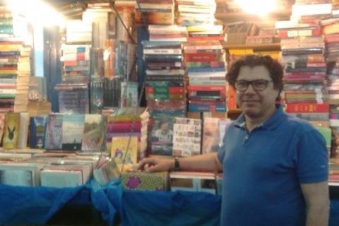 Vitor &eacute; livreiro e vice-presidente da C&acirc;mara Rio-Grandense do Livro