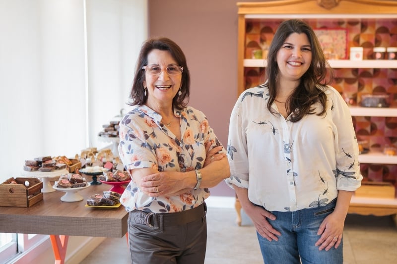 Lucila e H�lade s�o as empreendedoras � frente da loja