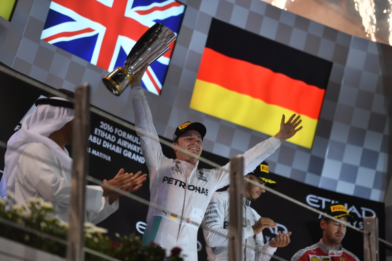 Rosberg consegue título após deixar escapar dois "match points" no México e no Brasil.