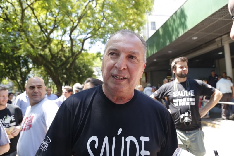 Representante da categoria cobra acompanhamento dos profissionais infectados