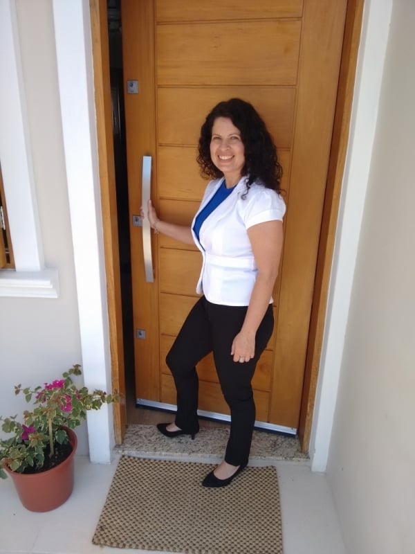 A arquiteta Angelita Farias trabalha com Feng Shui desde 2001 Foto: ROBERTA FOFONKA/Especial/JC