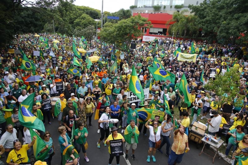 Manifestação levou porto-alegrenses às imediações do Parcão