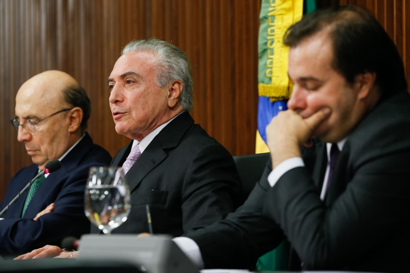 Pesquisa da Datafolha considerou Henrique Meirelles (PSD), Rodrigo Maia (DEM-RJ) e o próprio Temer  