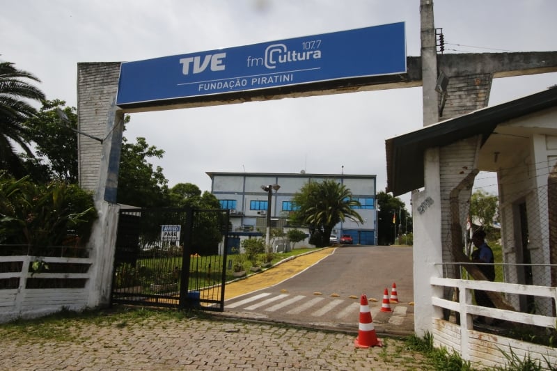 Servidores da TVE e da FM Cultura foram dispensados até sexta-feira