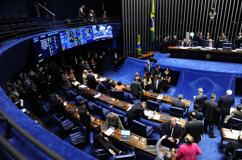 Plenário do Senado aprovou projeto de renegociação da dívida dos Estados