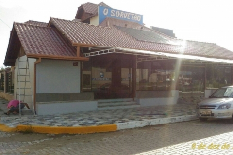 Sorvet�o, na praia de Rainha do Mar, cr�dito Sorvet�o, divulga��o