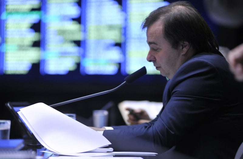 Maia criticou oposição e lembrou que crise pode atingir mais estados