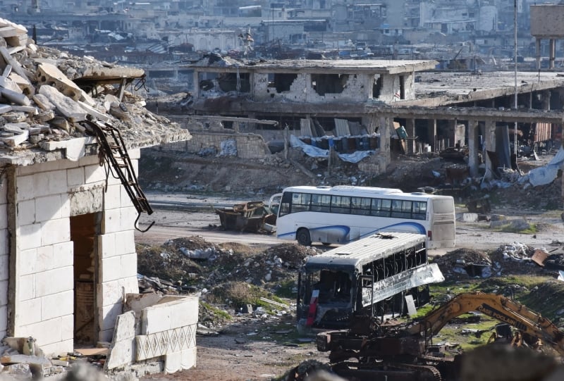 Saída dos moradores de Idlib faz parte do acordo de cessar-fogo assinado por Aleppo