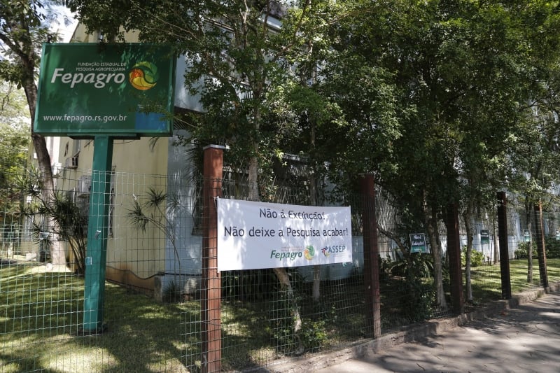 Após uma longa disputa judicial, prédio no bairro Menino Deus foi considerado inóspito para servidores e acervo